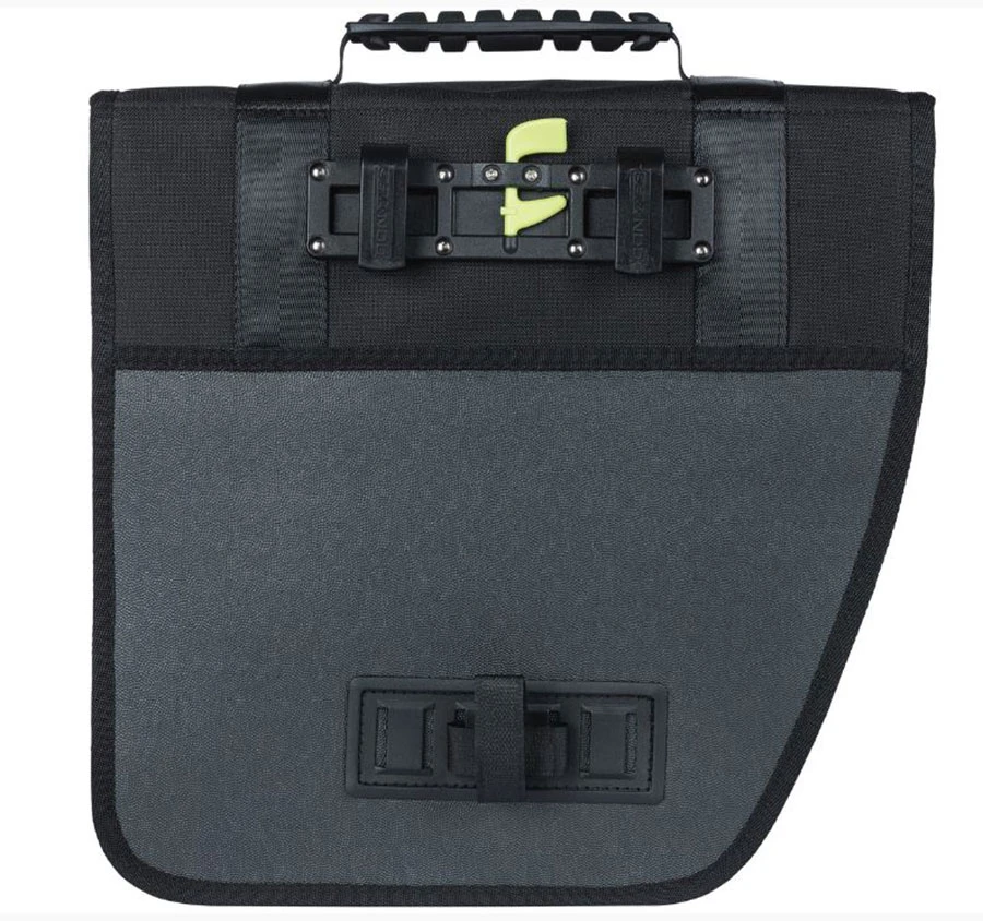 Basil ET Tour Waterproof Gepäckträgertasche 4 Basil ET Tour Waterproof Gepäckträgertasche – Bild 2